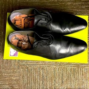 Ted Baker lace up black dress shoes size 10.5